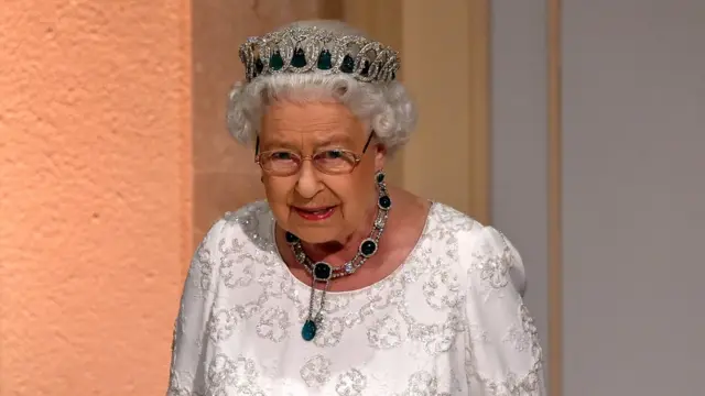 కామన్వెల్త్ కూటమికి బ్రిటన్ రాణి ఎలిజబెత్ నాయకత్వం వహిస్తున్నారు