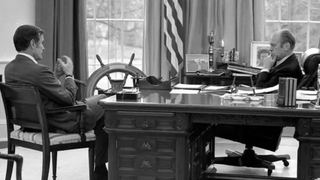 ஜார்ஜ் ஹெச்டபிள்யூ புஷின் வாழ்க்கை புகைப்படங்களில்...