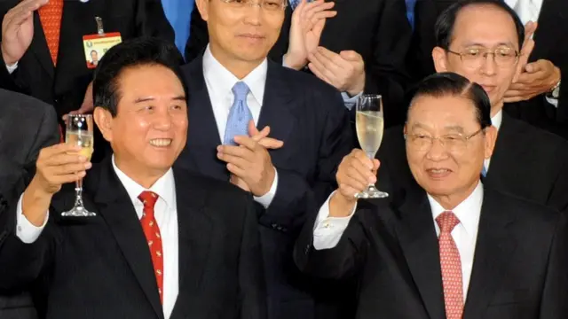 2008 年11月8日，台灣海基會董事長江丙坤與大陸海協會會長陳雲林在台北舉行"江陳會談"。