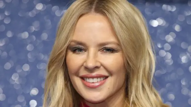 المغنية والممثلة الأسترالية الشهيرة، كيلي مينوج، إحدى المعجبات بالمنتج