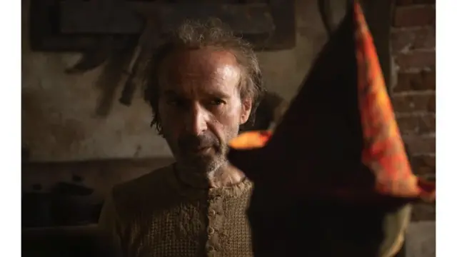 من فيلم بينوكيو من بطولة الممثل الإيطالي روبيرتو بينيني عام 2019