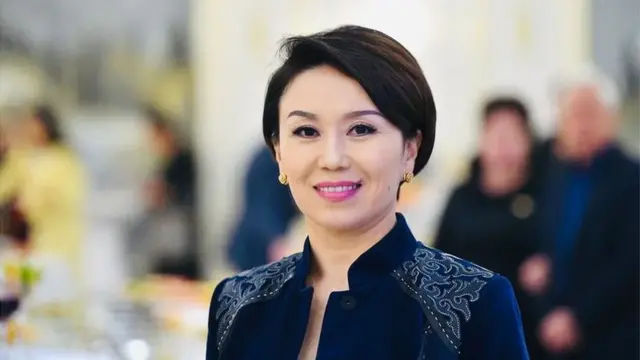 Секс видео: Анасы ұлын жұлқылайды