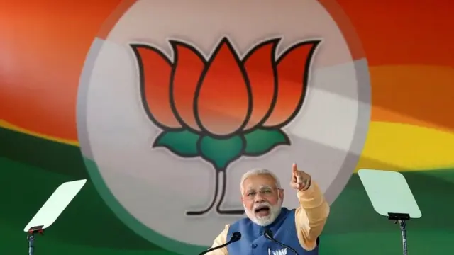 नरेंद्र मोदी