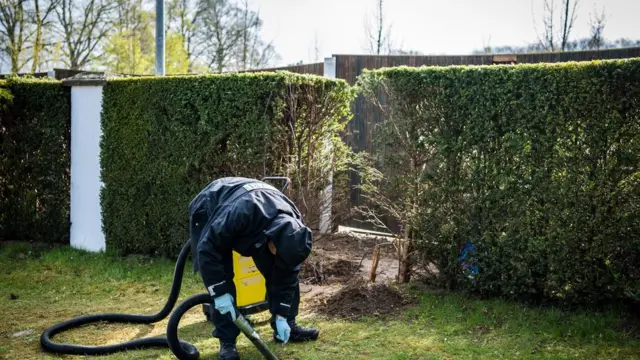 Полиция исследует место взрыва