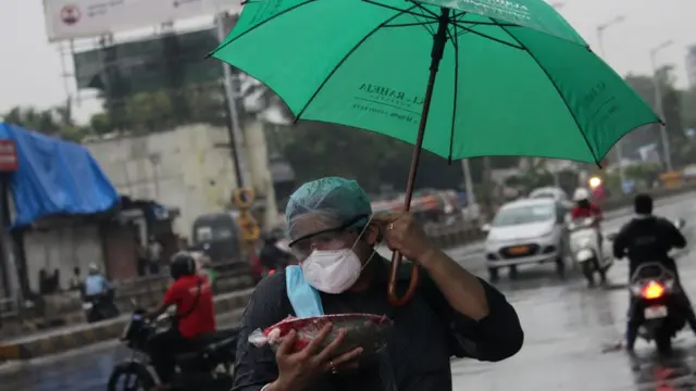 நிசர்கா புயல் மும்பை அருகே இன்று கரையைக் கடக்கிறது