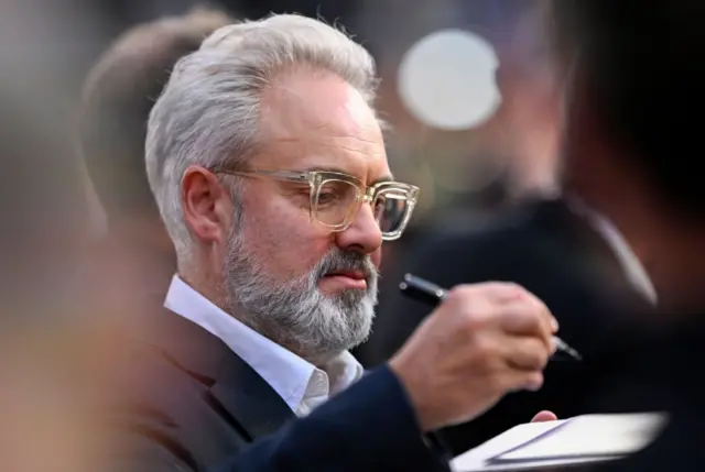 Сэм Мендес на мировой премьере "Империи света" во время Лондонского кинофестиваля. 12 октября 2022 г.