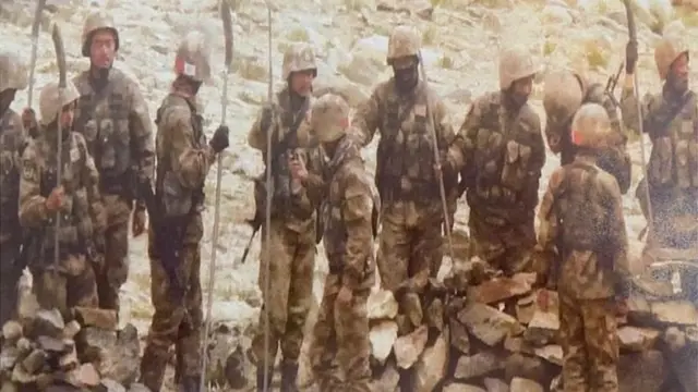 చైనా సైనికులు