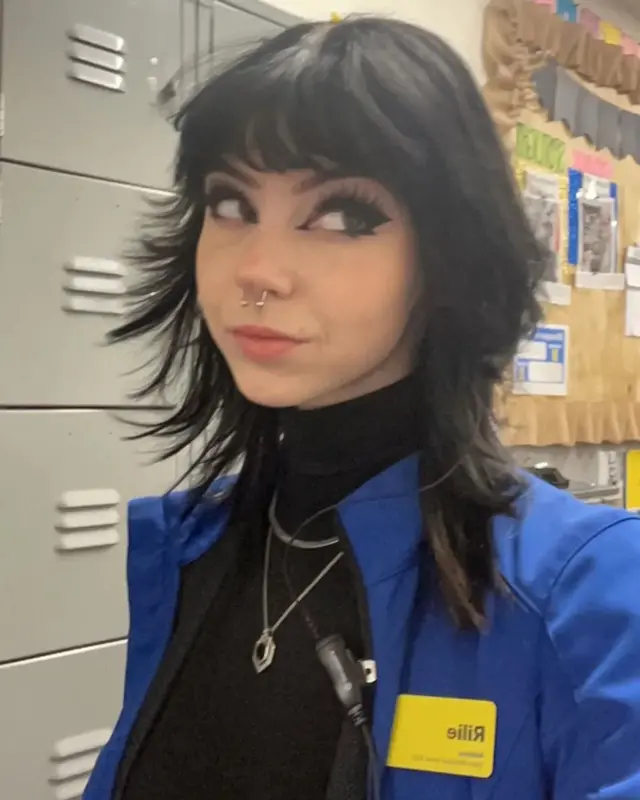 릴리 헌틀리의 일터에서의 모습