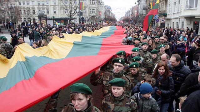 литовцы на параде