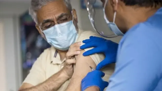 कोरोना लसीकरण