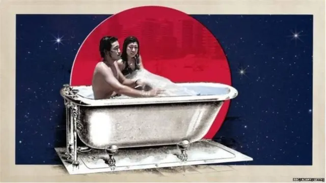 బాత్రూంలో జనాల వింత అలవాట్లు