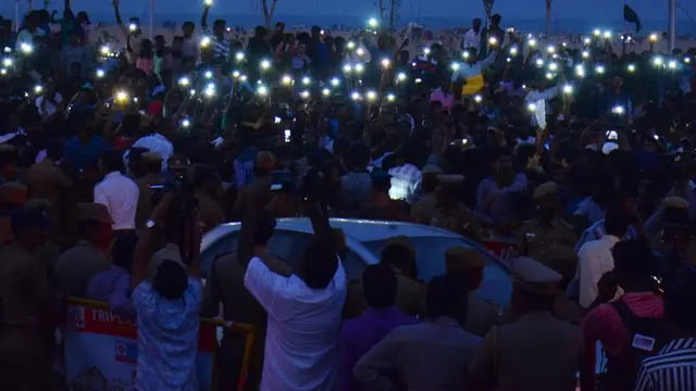 ஜல்லிக்கட்டு நடத்த கோரி சென்னையில் நடந்த போராட்டம்