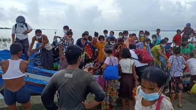 ရခိုင်ပြည်နယ်က မြို့နယ် ၉ မြို့နယ်နဲ့ ကျေးရွာရပ်ကွက်ပေါင်း တစ်ရာကျော် ရွေးကောက်ပွဲ မကျင်းပဖြစ်