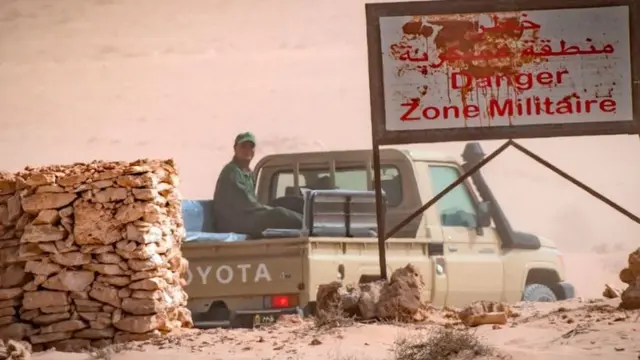 ওয়েস্টর্ন সাহারায় মরক্কোর সেনাবাহিনীর একটি চেকপয়েন্ট