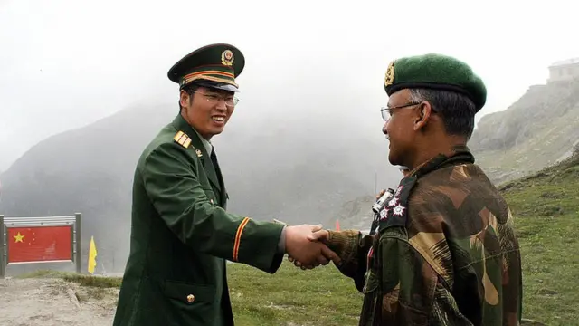 भारत और चीन के सैनिक