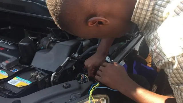 Kifaa kinachotambua dereva mlevi na kusimamisha gari chabuniwa Rwanda