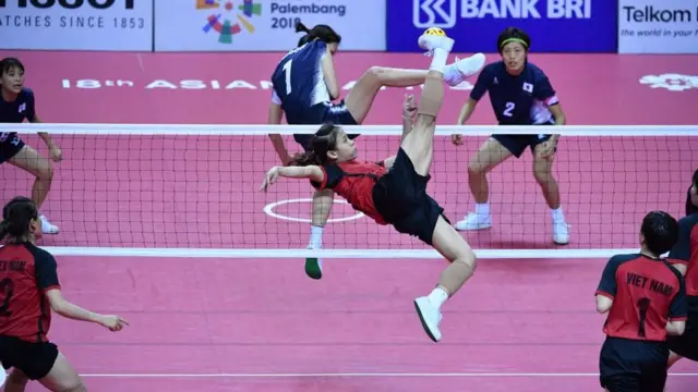 藤球(Sepak Takraw)是亚运传统项目。