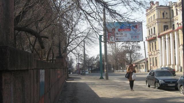 Новости Луганска: женщина снималась в порно и продавала его через мобильное приложение — Украина