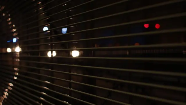 Забор рядом с "джунглями"