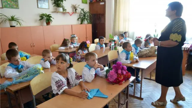 Вчителям обіцяють більше свободи і підвищення зарплатні