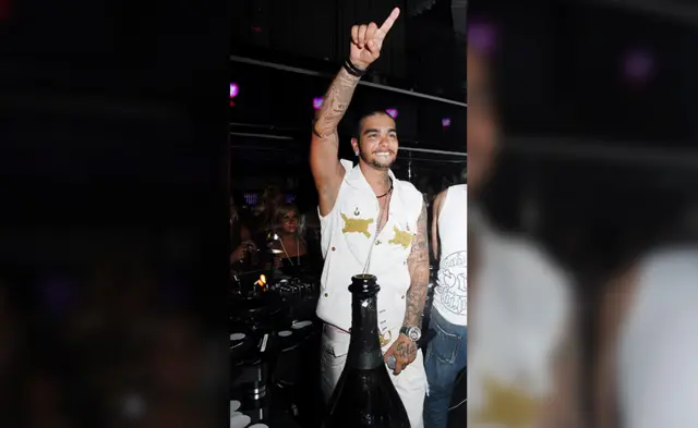 Деньги на запуск бизнеса Тимати зарабатывал корпоративами и клубными шоу