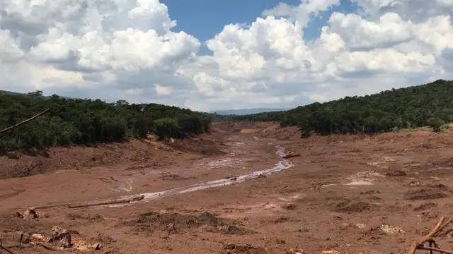 Local próximo à localização da pousada Nova Estância Inn, que foi soterradajogo cassino roleta gratisminutos pela lama