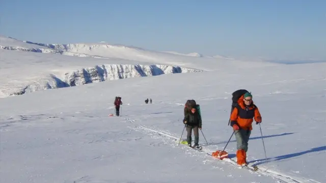 Лижники в горах