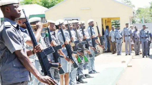 Boko Haram Camp in Abuja: Ẹ fura oo, ilé iṣẹ́ aṣọ́bode kìlọ̀ fún àwọn òṣìṣẹ́ rẹ̀.