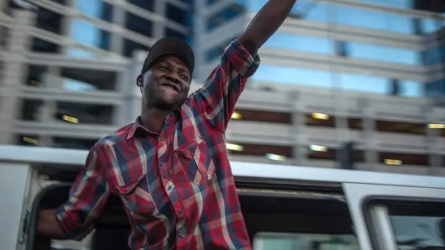 हरारे में जश्न