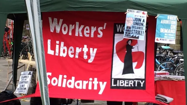 транспарант в центре Лондона 2017 года