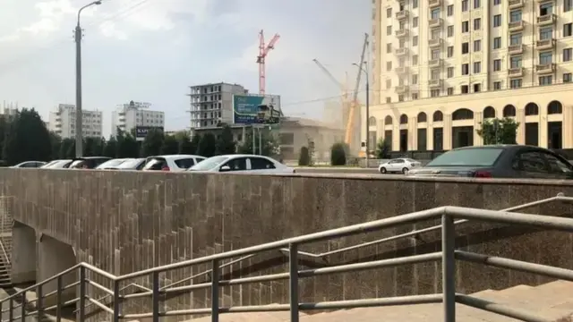 Тошкентнинг чангга ботган кўчаси