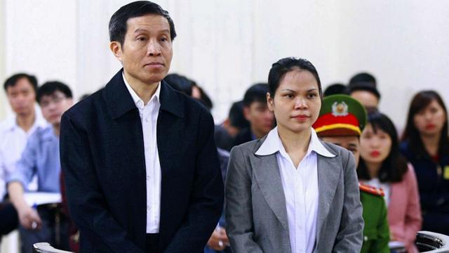 Blogger Nguyễn Hữu Vinh bị dưa ra xét xử tại Tòa án nhân dân TP Hà Nội tháng 3/2016.