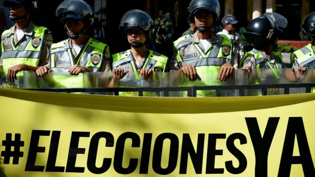 Cartel de "Elecciones ya"