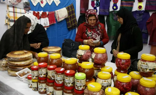 د هراتي ښځو لاسي صنایعو نندارتون