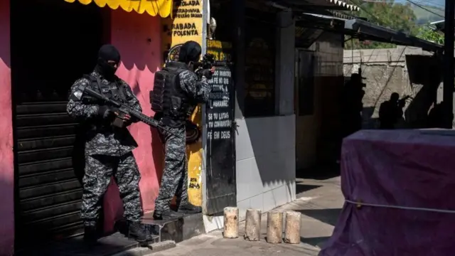 عملیات روز گذشته پلیس باعث شگفتی مردم ریودوژانیرو شده است