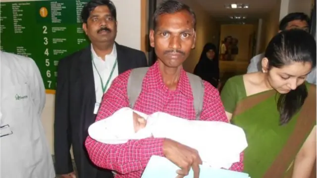 ببلو اپنی بیٹی دامنی کے ساتھ