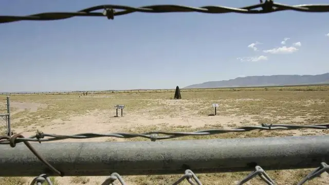 Tempat uji coba Trinity hari ini, di bawah atmosfer yang untungnya tidak dibakar.