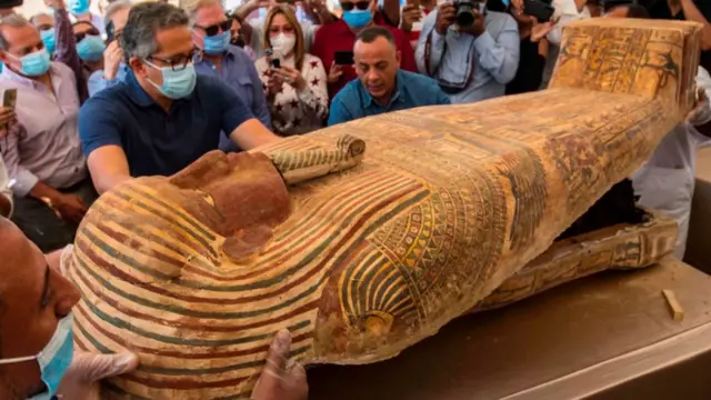 останки из Саккары