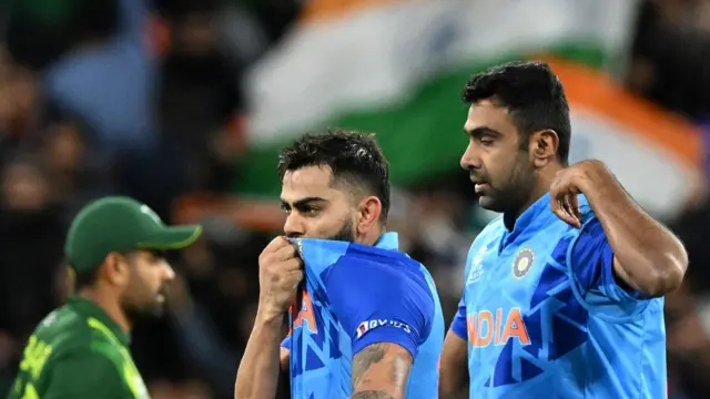 ભારતે ટૉસ જીતીને પ્રથમ બૉલિંગ કરવાનો નિર્ણય કર્યો