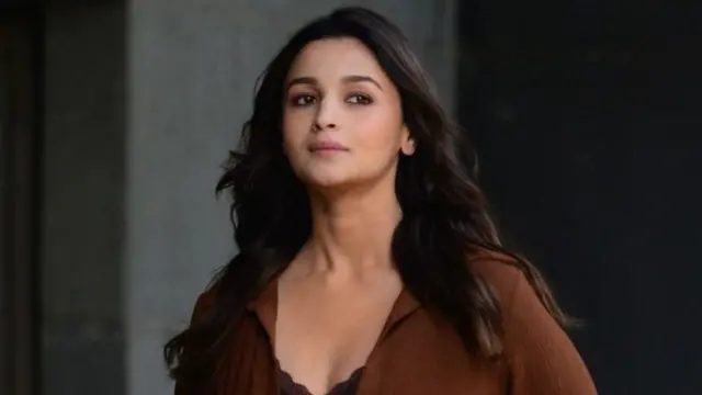 ब्रह्मास्त्र : रणबीर कपूर-आलियाला महाकालेश्वर मंदिरात येता आलं नाही याचं वाईट वाटलं- अयान मुखर्जी