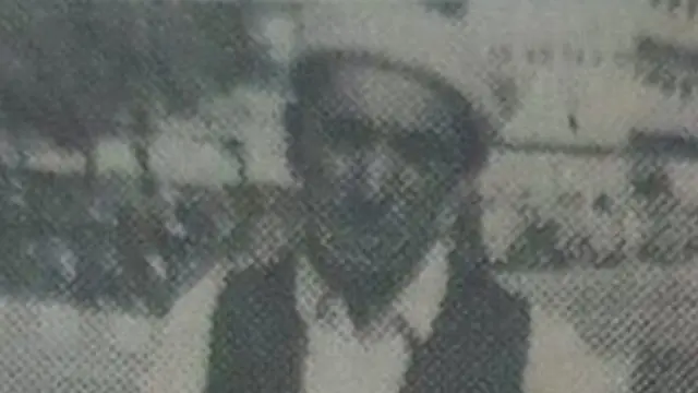 నీలోఫర్ తండ్రి రజాక్