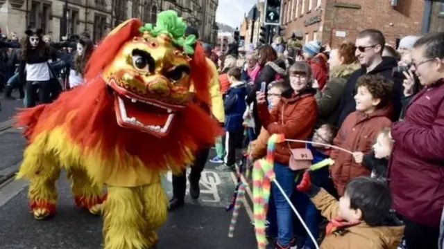 चीनमध्ये नव्या वर्षाला होणारी परेड