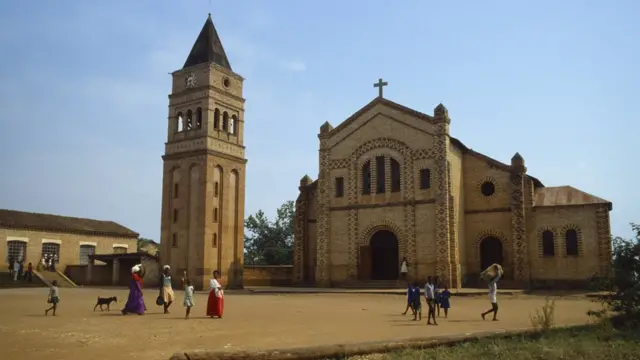 Amasengero yasabwe kugira inyubako zibikwiye