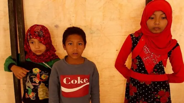 Amira, Heba na Hamza ntibagira ayo bacira n'ayo bamira, bipfuza gusubira i muhira, mu Bwongereza