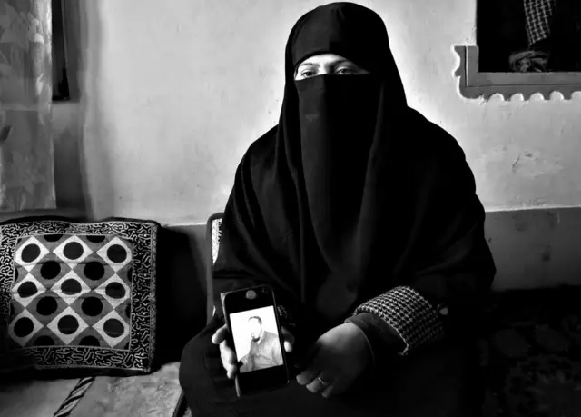 हयात अहमद बट की पत्नी मसर्रत