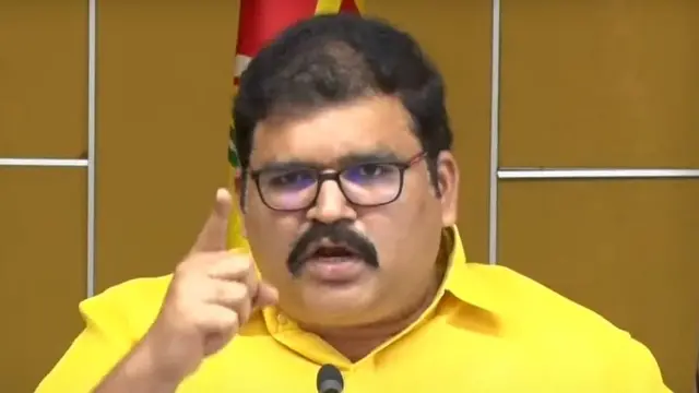 టీడీపీ అధికార ప్రతినిధి కొమ్మారెడ్డి పట్టాభి