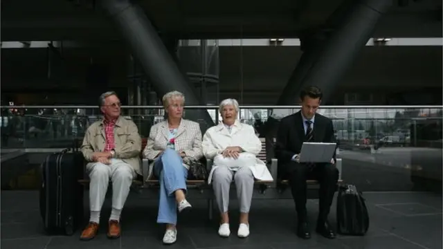 Щоб мати гідні доходи на пенсії, треба регулярно і довго заощаджувати, вважає ексміністр економіки України