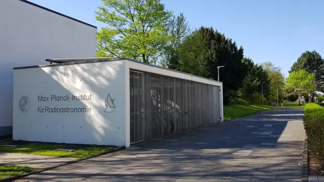 สถาบันดาราศาสตร์วิทยุมักซ์พลังค์