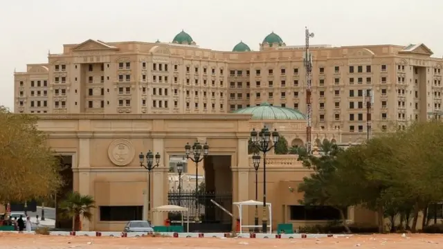 ندق الريتز كارلتون في الرياض