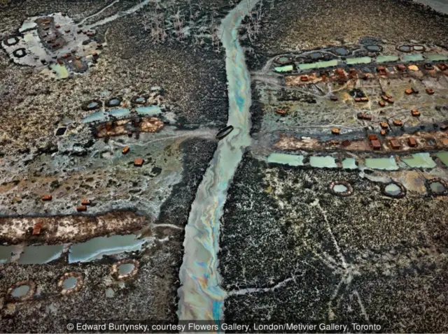 لاگوس، نائجیریا میں آئل بنکرنگ کا منظر